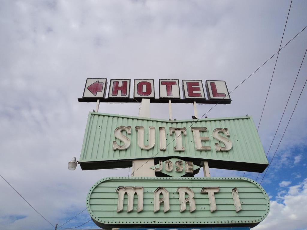Hotel Suites Jose Marti Σιουδάδ Χουάρες Εξωτερικό φωτογραφία